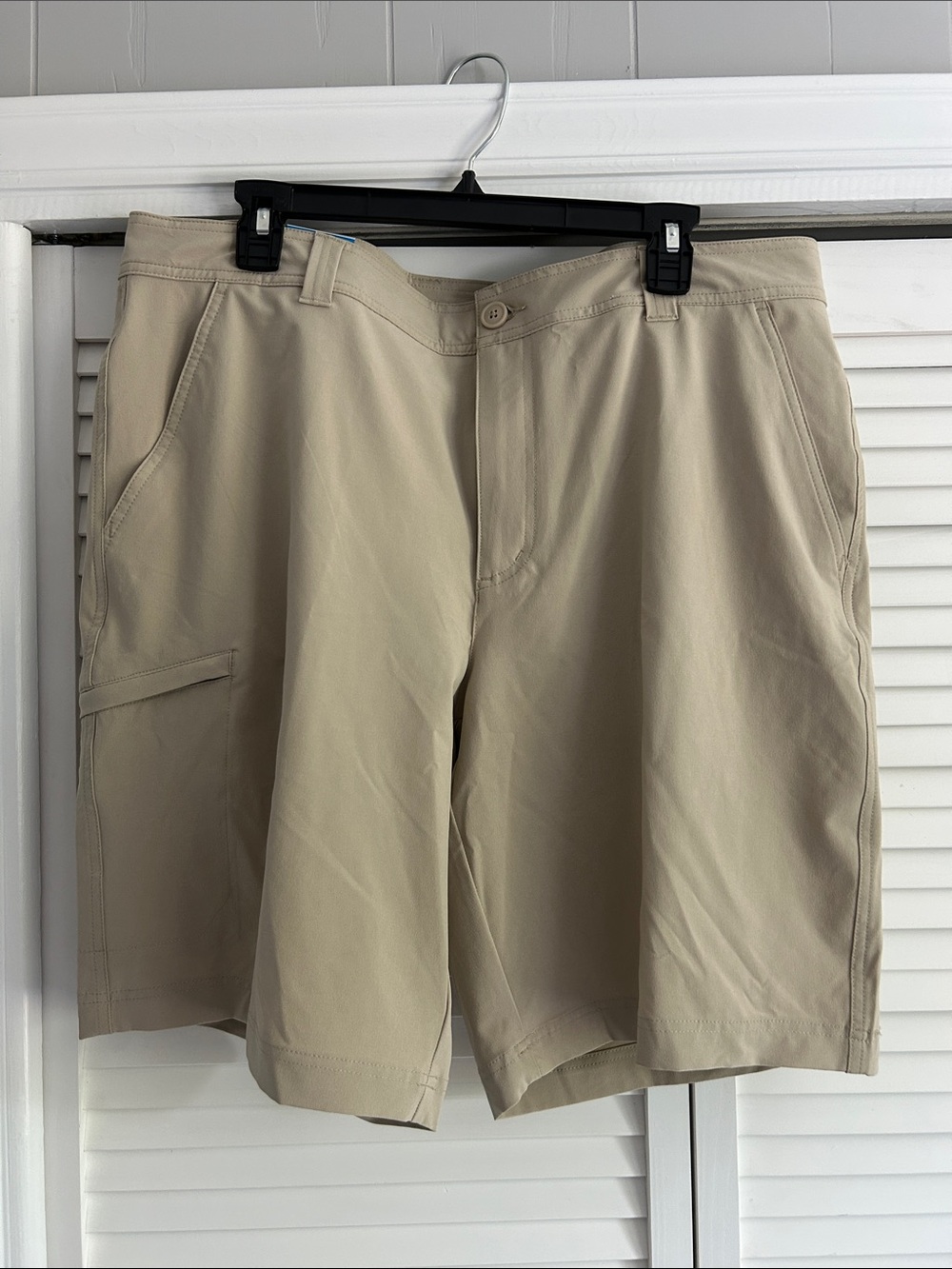 Columbia sportswear khaki shorts 38 regular